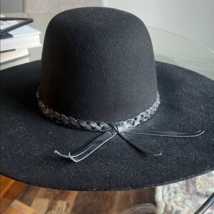 Brixton Elegant Black Wide-Brim floppy Hat